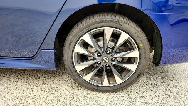2019 Nissan Sentra SR CVT w/ Premium Pkg, Bose Audio & Power Moonroof - 23032821 - 8
