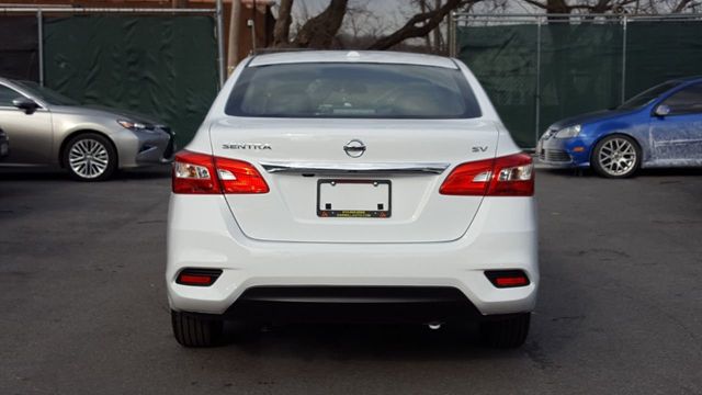 2019 Nissan Sentra SV - 18455294 - 4