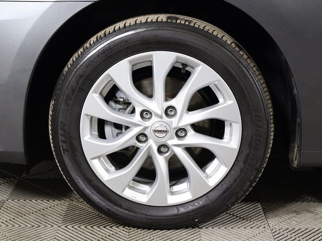 2019 Nissan Sentra SV - 22963147 - 19