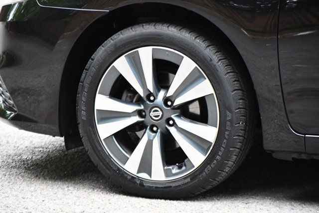 2019 Nissan Sentra SV CVT - 23014167 - 15