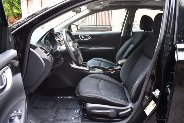 2019 Nissan Sentra SV CVT - 23014167 - 19