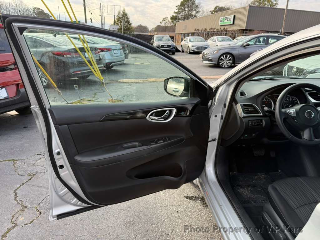 2019 Nissan Sentra SV CVT - 22983783 - 8