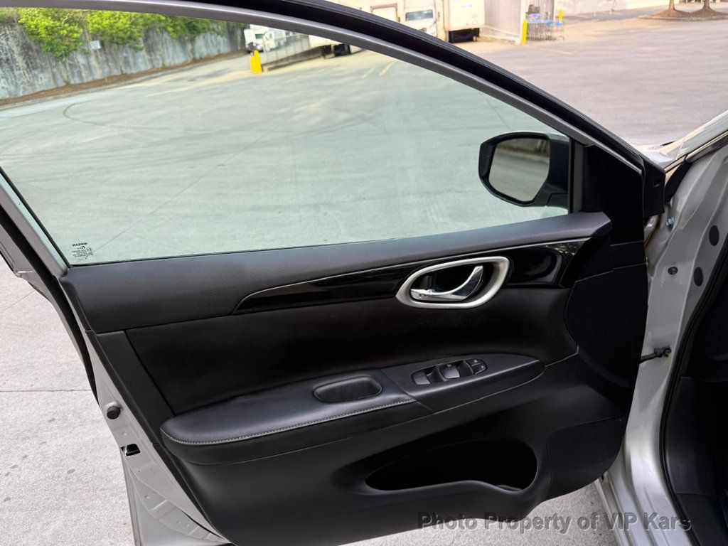 2019 Nissan Sentra SV CVT - 23015360 - 10