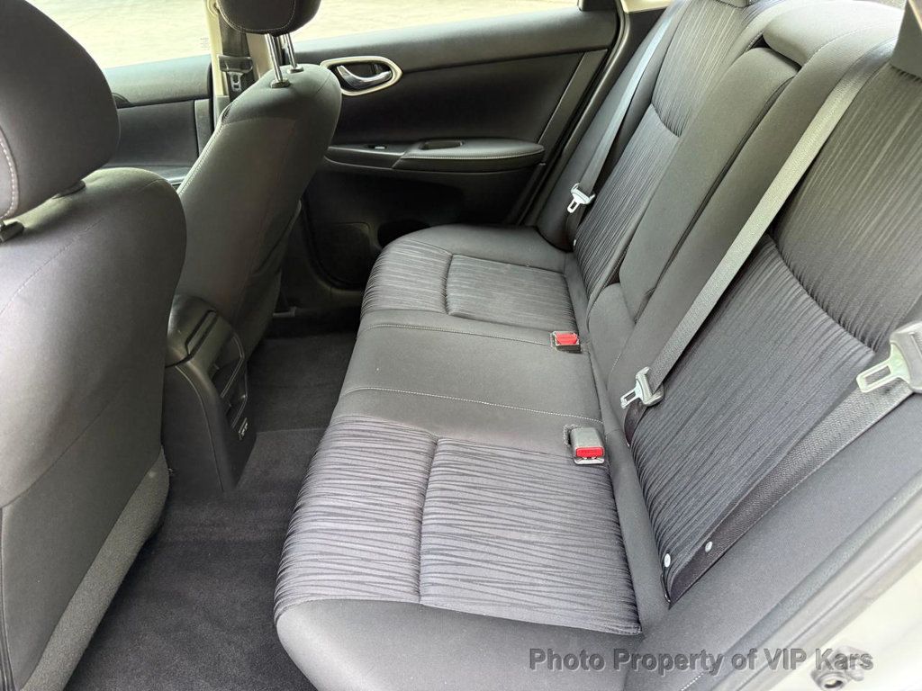 2019 Nissan Sentra SV CVT - 23015360 - 12