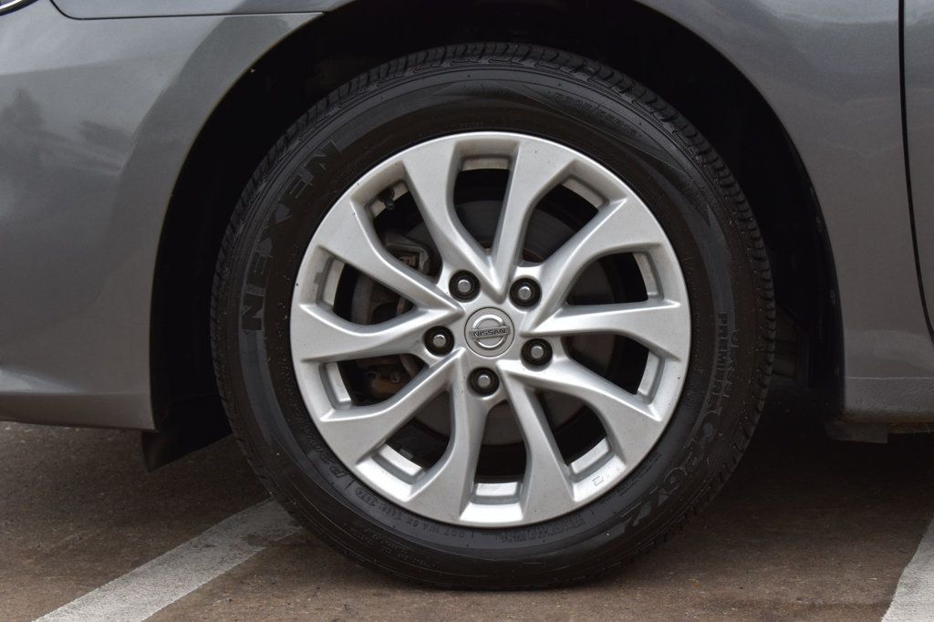 2019 Nissan Sentra SV CVT - 23016961 - 9