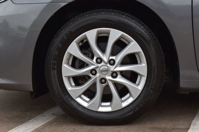 2019 Nissan Sentra SV CVT - 23016961 - 9