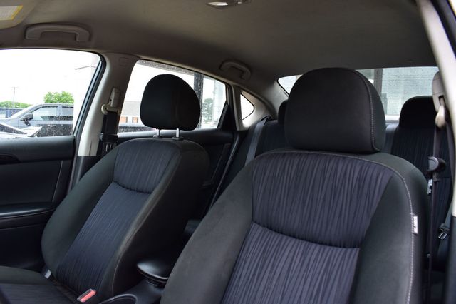 2019 Nissan Sentra SV CVT - 23016961 - 10