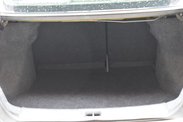 2019 Nissan Sentra SV CVT - 23016961 - 42