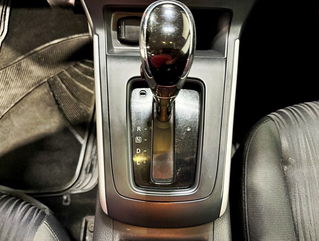 2019 Nissan Sentra SV CVT - 22933966 - 19