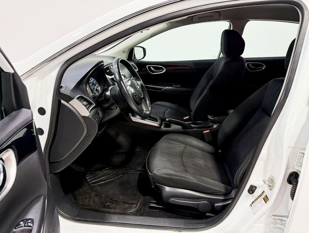 2019 Nissan Sentra SV CVT - 22933966 - 20