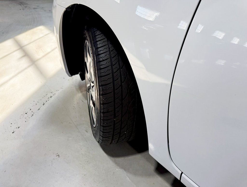 2019 Nissan Sentra SV CVT - 22933966 - 2