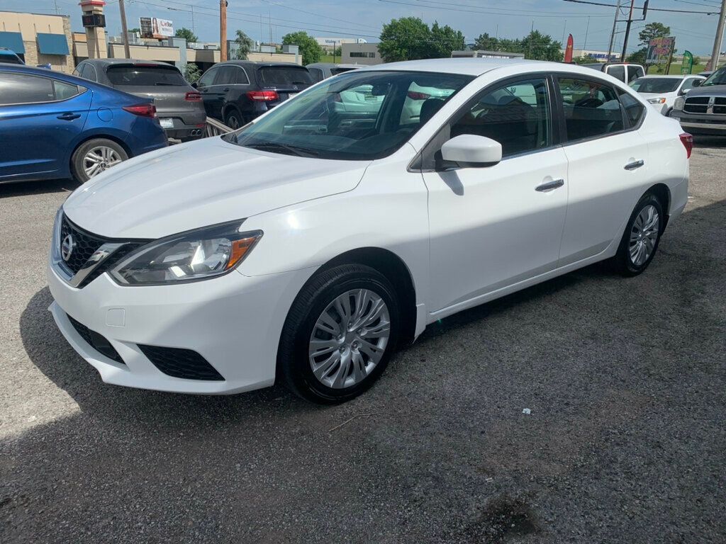 2019 Nissan Sentra SV photo 2