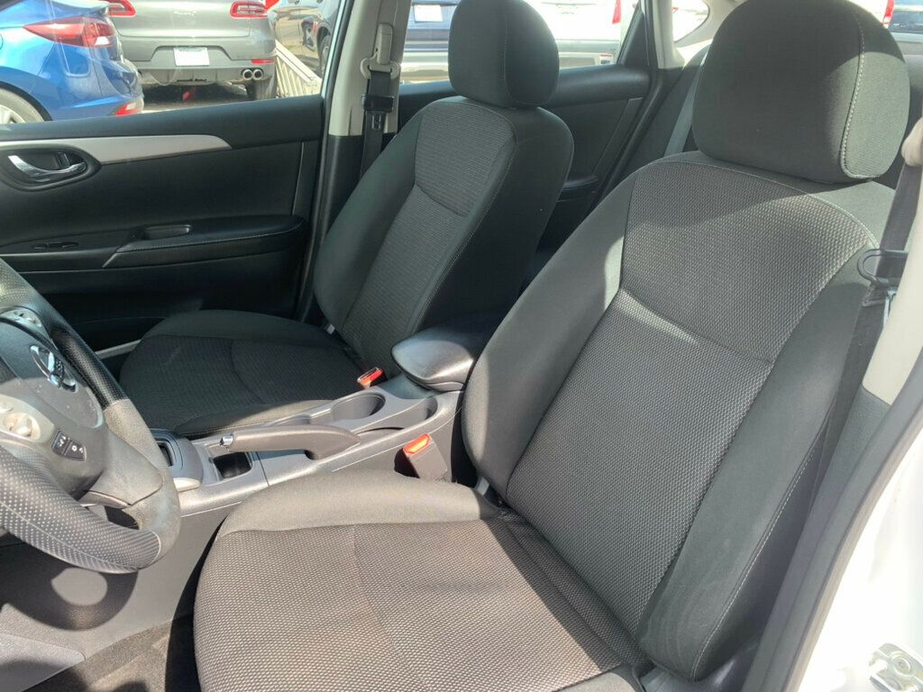 2019 Nissan Sentra SV photo 4