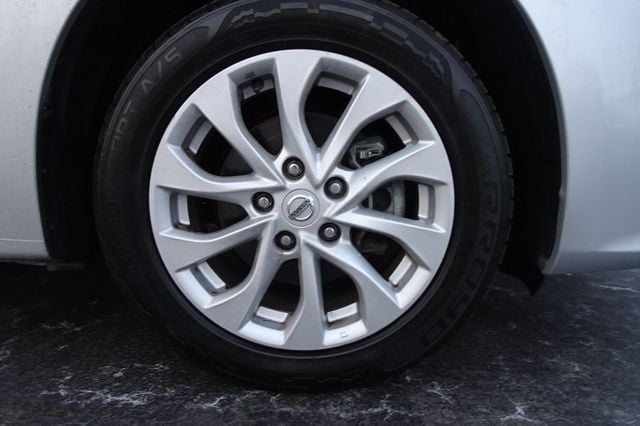 2019 Nissan Sentra SV CVT - 22767846 - 9