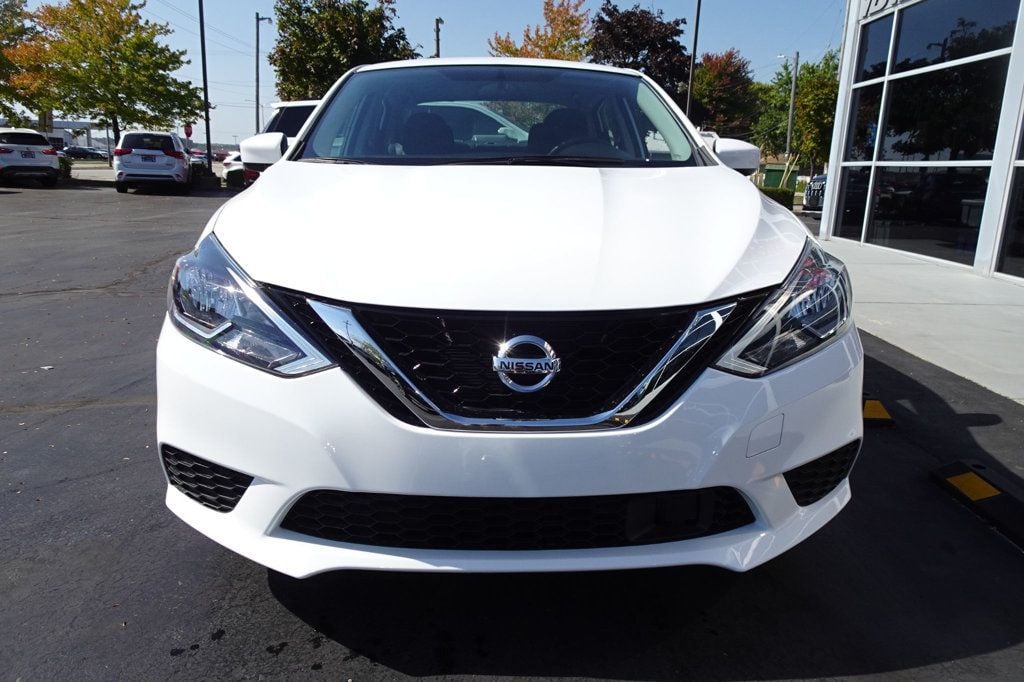 2019 Nissan Sentra SV photo 3