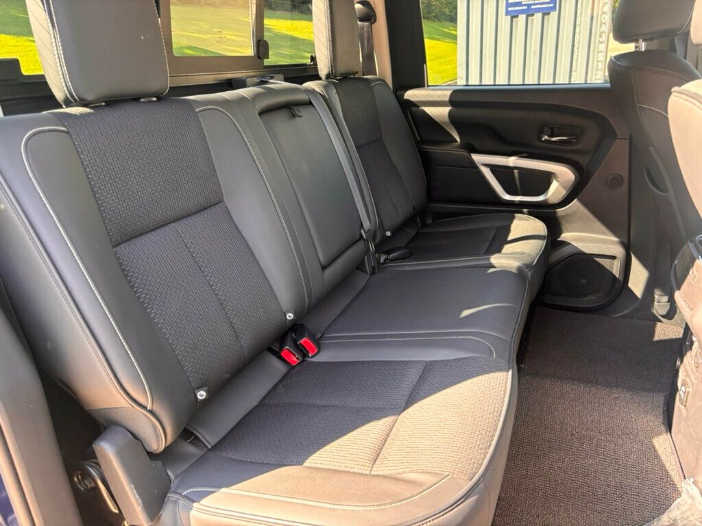 2019 Nissan Titan 2019 Nissan Titan PRO-4X - 23062387 - 17