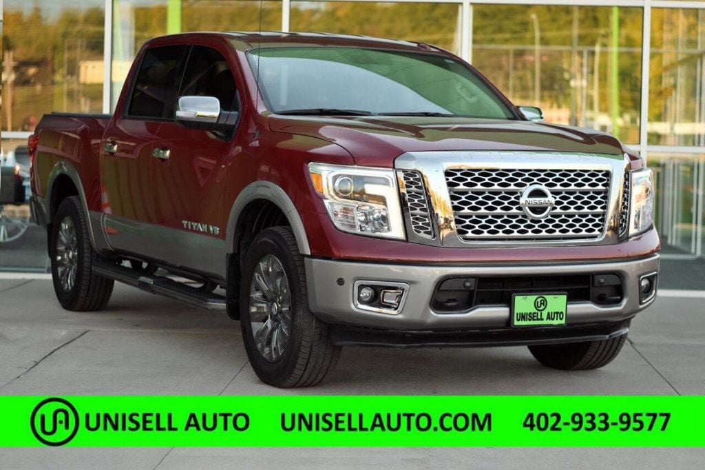 2019 Nissan Titan 4x4 Crew Cab Platinum Reserve - 22943145 | Video 1
