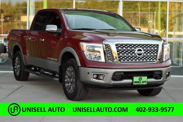 2019 Nissan Titan 4x4 Crew Cab Platinum Reserve - 22943145 - 0