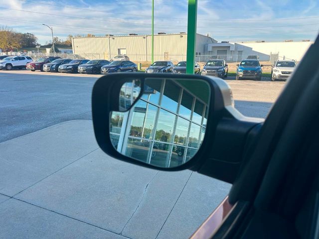 2019 Nissan Titan 4x4 Crew Cab Platinum Reserve - 22943145 - 18