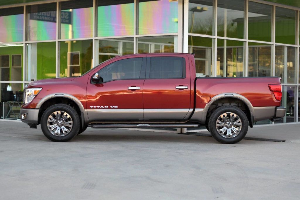 2019 Nissan Titan Crew Cab Platinum Reserve photo 4