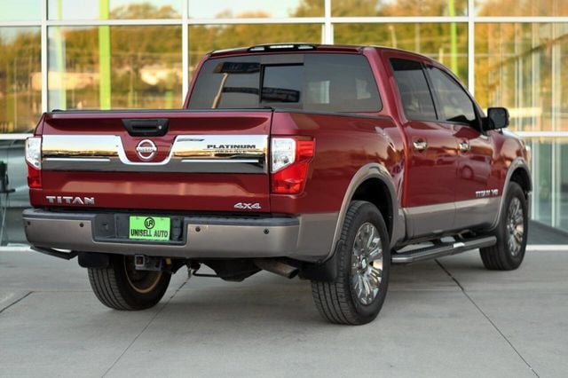 2019 Nissan Titan 4x4 Crew Cab Platinum Reserve - 22943145 - 6