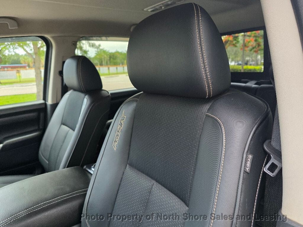 2019 Nissan Titan 4x4 Crew Cab PRO-4X - 23042554 - 17