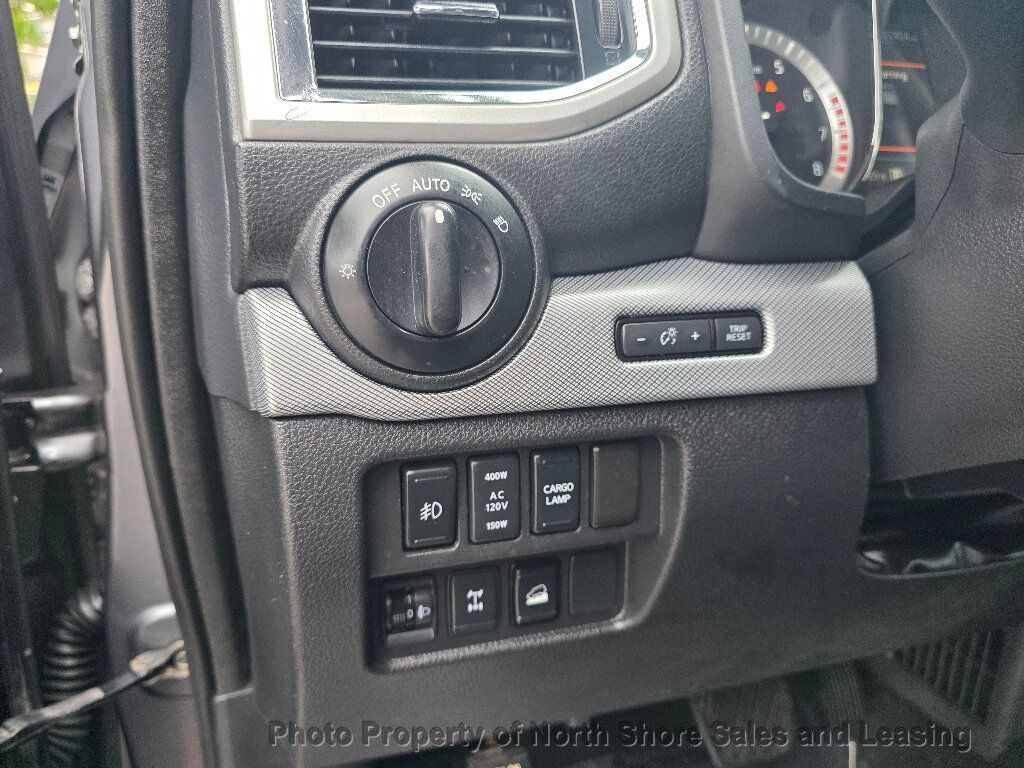 2019 Nissan Titan 4x4 Crew Cab PRO-4X - 23042554 - 21
