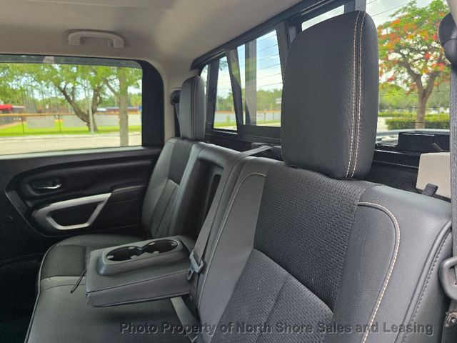 2019 Nissan Titan 4x4 Crew Cab PRO-4X - 23042554 - 26