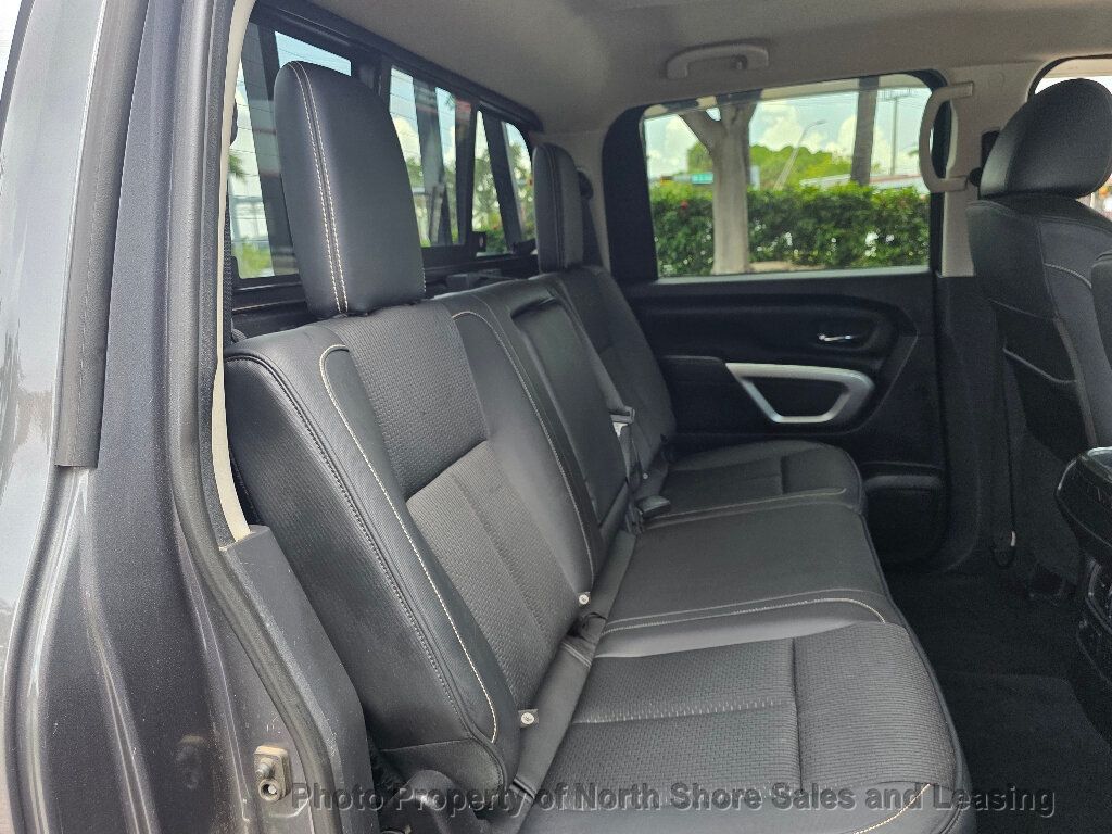 2019 Nissan Titan 4x4 Crew Cab PRO-4X - 23042554 - 30