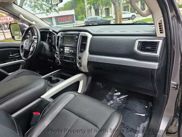 2019 Nissan Titan 4x4 Crew Cab PRO-4X - 23042554 - 34