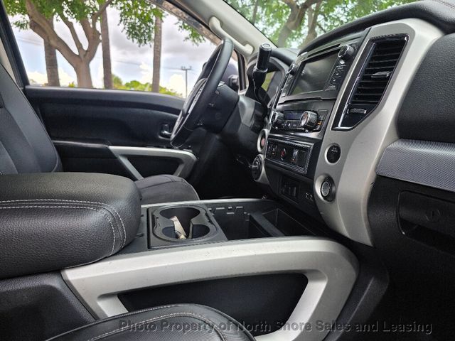 2019 Nissan Titan 4x4 Crew Cab PRO-4X - 23042554 - 35