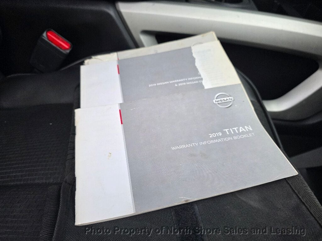 2019 Nissan Titan 4x4 Crew Cab PRO-4X - 23042554 - 37