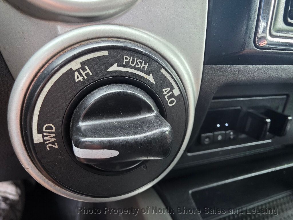 2019 Nissan Titan 4x4 Crew Cab PRO-4X - 23042554 - 52