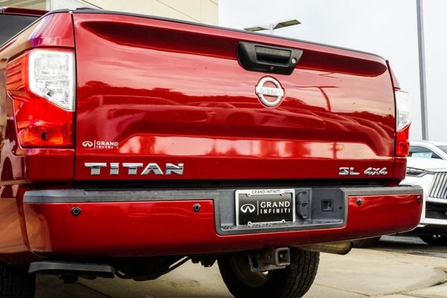 2019 Nissan Titan 4x4 Crew Cab SL - 23027582 - 12