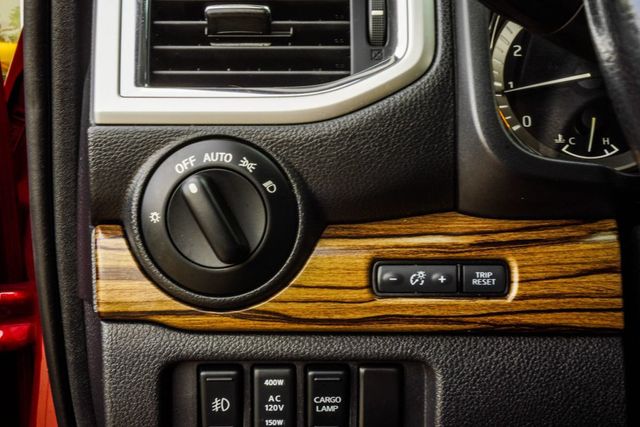 2019 Nissan Titan 4x4 Crew Cab SL - 23027582 - 30