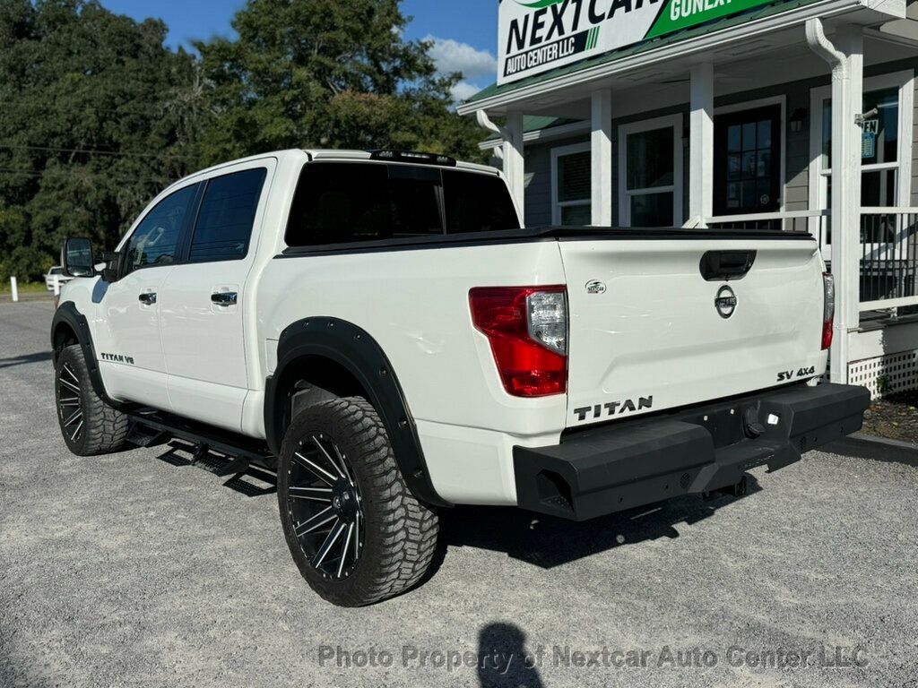 2019 Nissan Titan Crew Cab SV photo 3