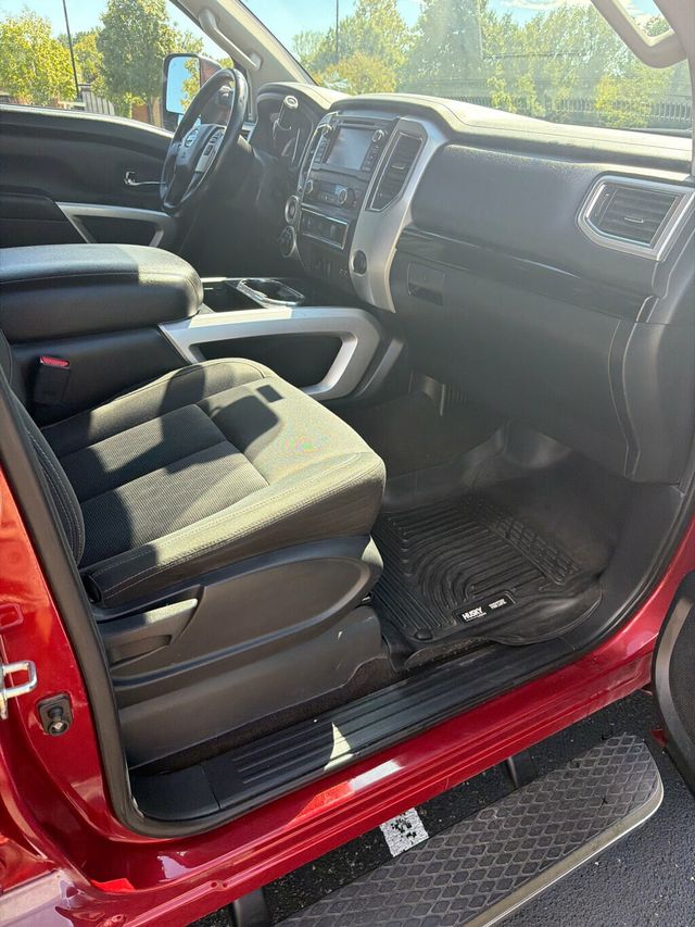 2019 Nissan Titan 4x4 Crew Cab SV - 22924378 - 12