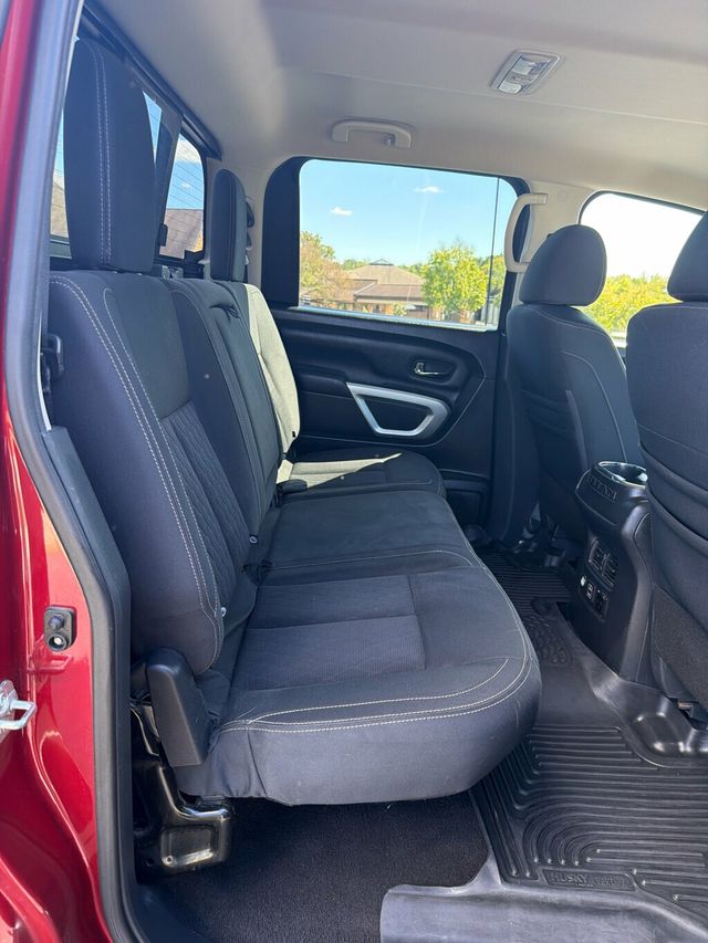 2019 Nissan Titan 4x4 Crew Cab SV - 22924378 - 14