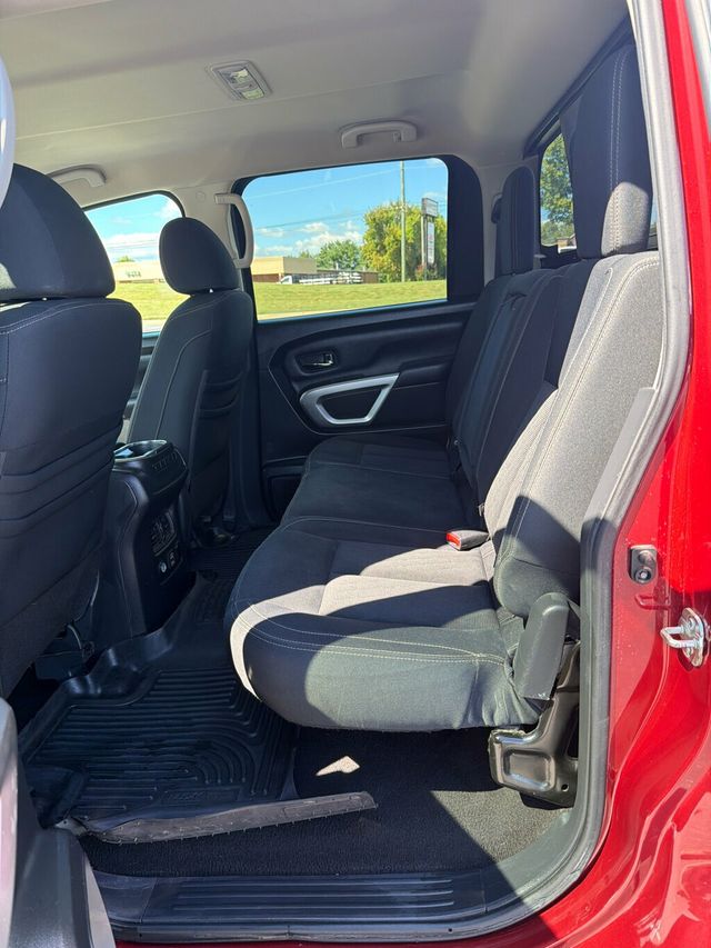 2019 Nissan Titan 4x4 Crew Cab SV - 22924378 - 15