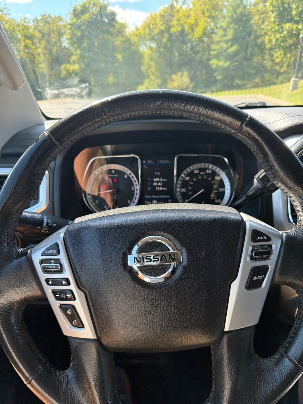 2019 Nissan Titan Crew Cab SV photo 16