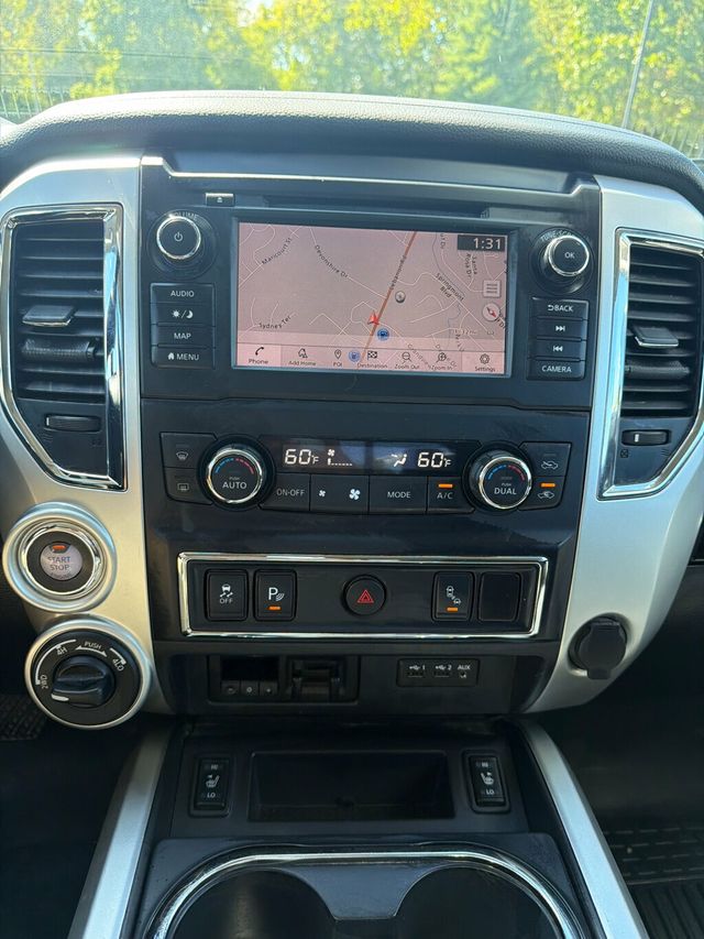 2019 Nissan Titan 4x4 Crew Cab SV - 22924378 - 18