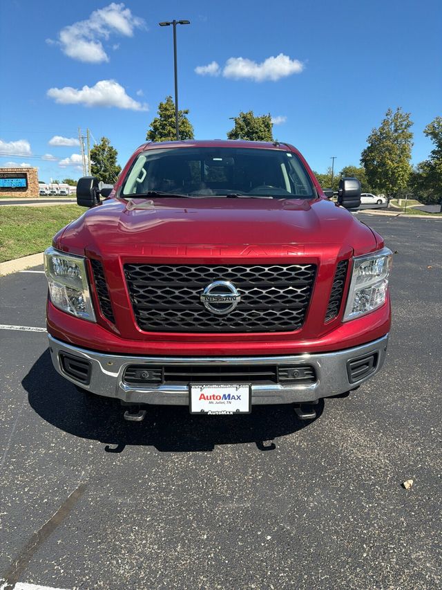 2019 Nissan Titan 4x4 Crew Cab SV - 22924378 - 1