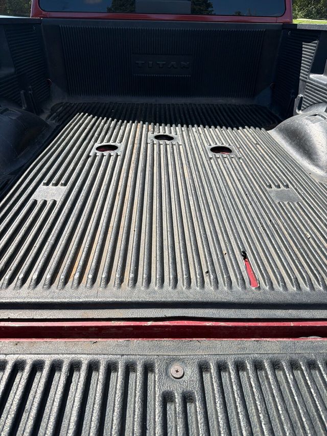 2019 Nissan Titan 4x4 Crew Cab SV - 22924378 - 21