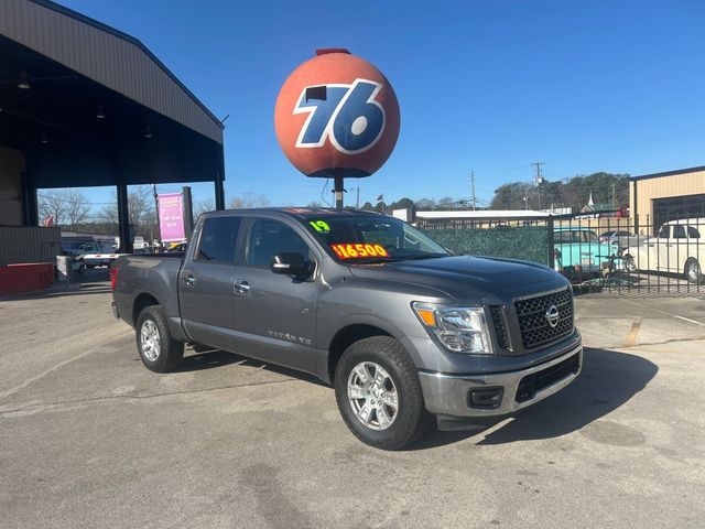 2019 Nissan Titan 4x4 Crew Cab SV - 22962306 - 0
