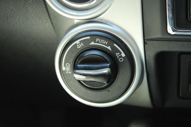 2019 Nissan Titan 4x4 Crew Cab SV - 23068947 - 20