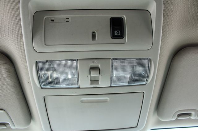 2019 Nissan Titan 4x4 Crew Cab SV - 23068947 - 23