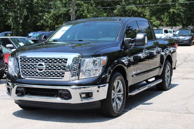 2019 Nissan Titan 4x4 Crew Cab SV - 23068947 - 2