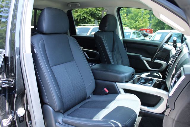 2019 Nissan Titan 4x4 Crew Cab SV - 23068947 - 31
