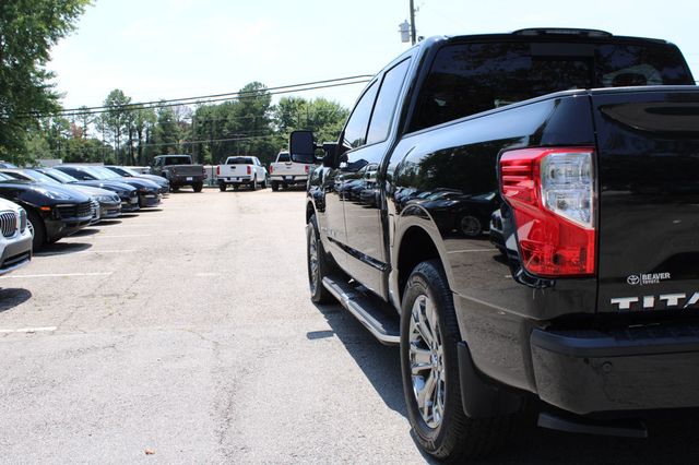 2019 Nissan Titan 4x4 Crew Cab SV - 23068947 - 35