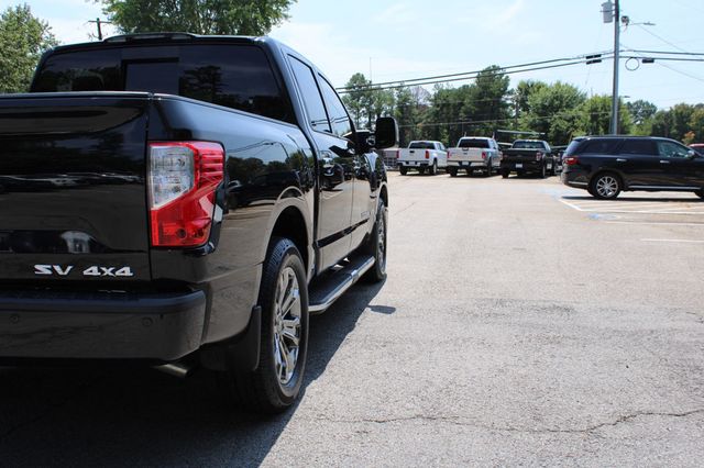 2019 Nissan Titan 4x4 Crew Cab SV - 23068947 - 36